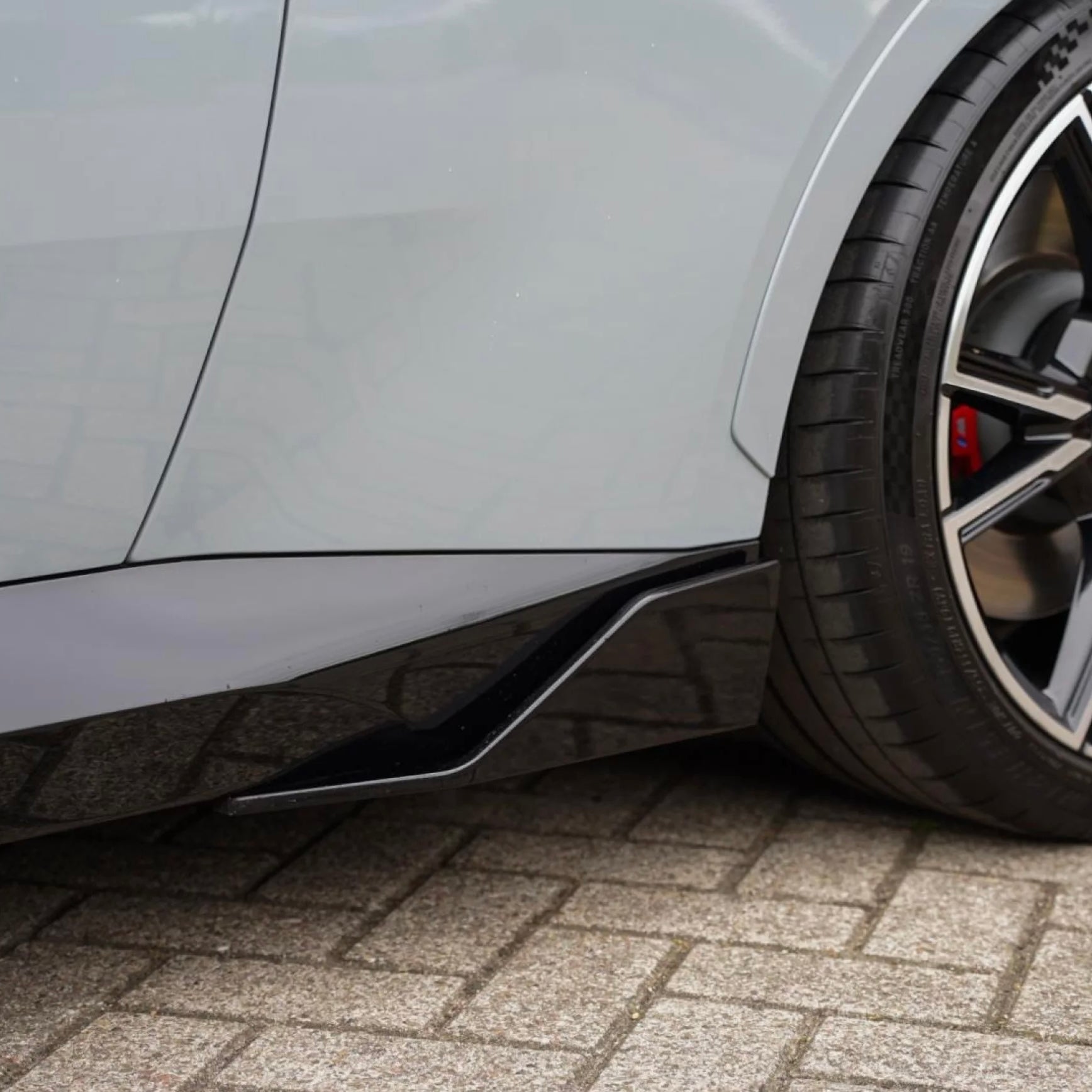 Side skirts BMW G42 2-serie M-performance style - Hoogglans zwart