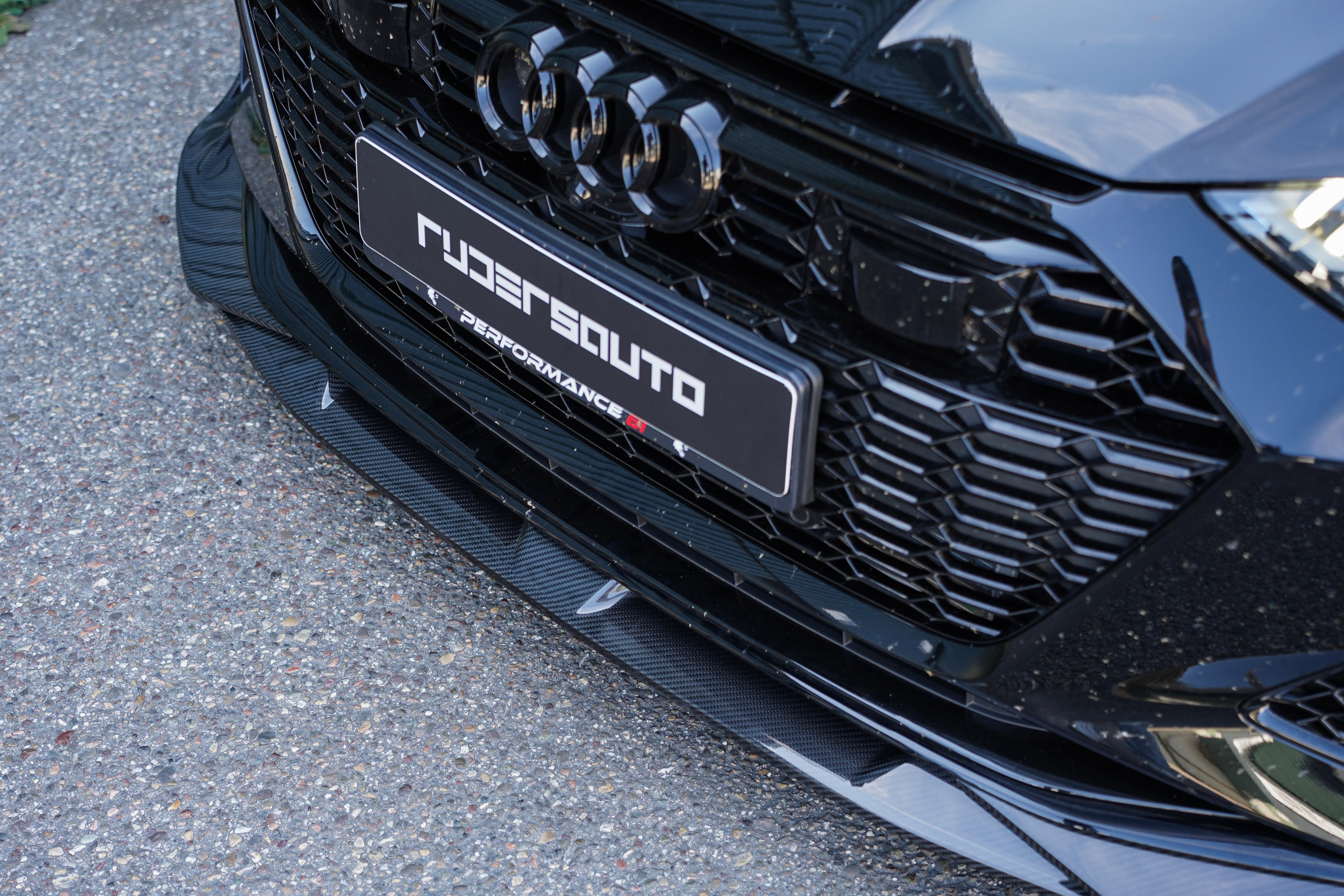 Carbon fibre front splitter Audi RS6/RS7 C8