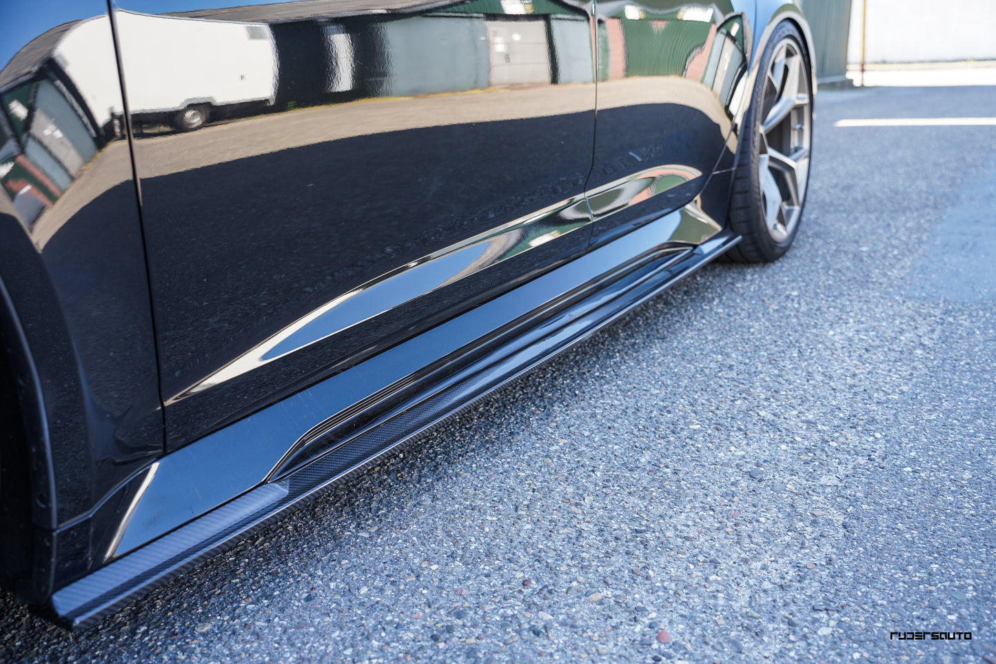 Carbon fibre side skirts Audi RS6/RS7 C8