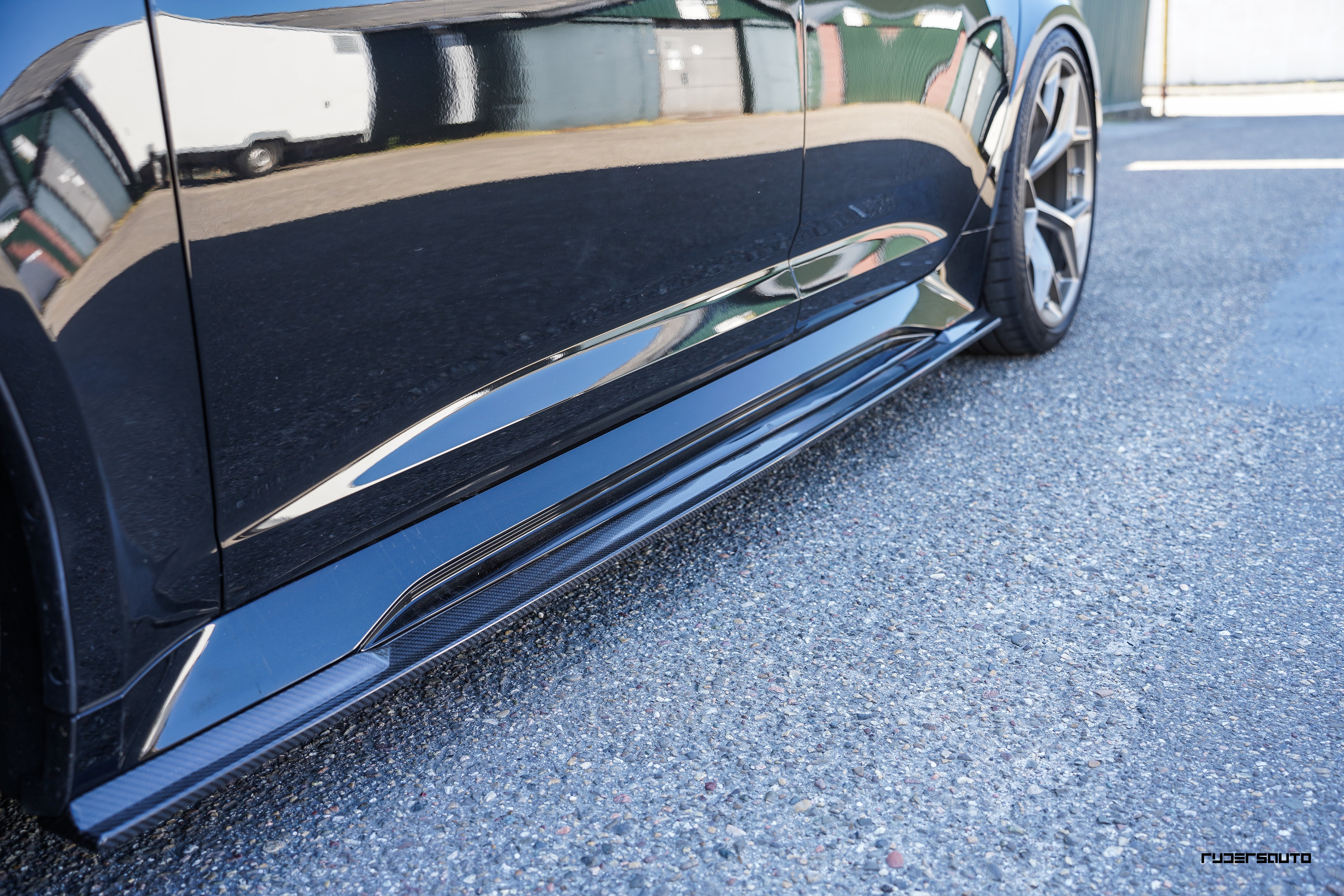 Carbon fibre side skirts Audi RS6/RS7 C8