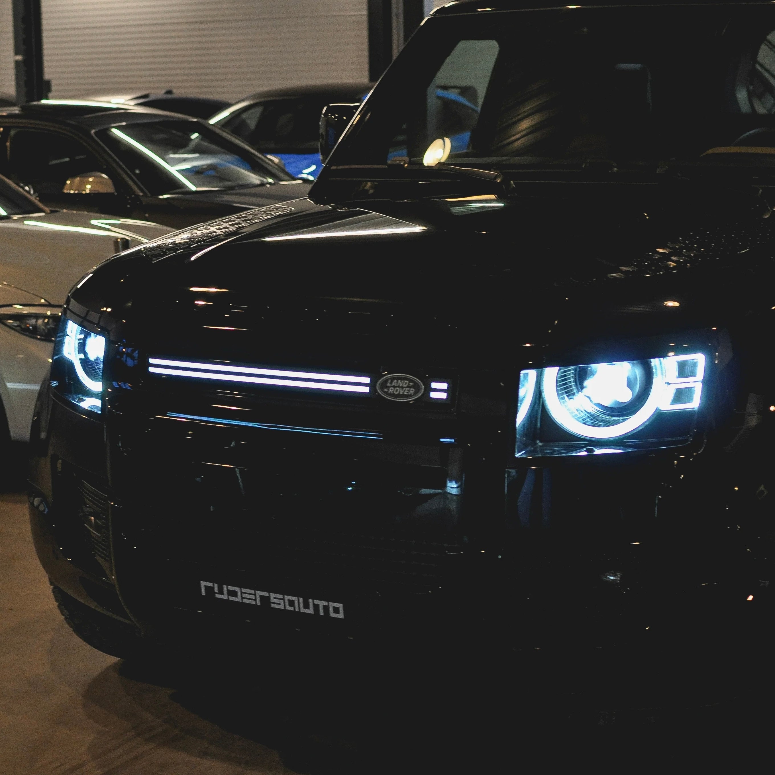 Land Rover Defender L663 90, 110 & 130 Voorbumper LED Grille (2020+)