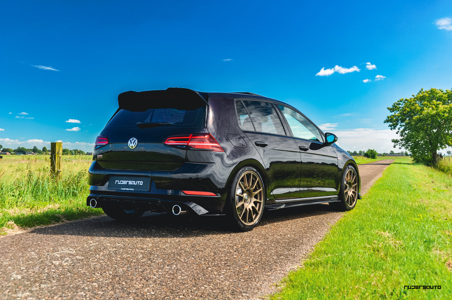 Rear spoiler VW Golf 7/7.5 - Zaero Design