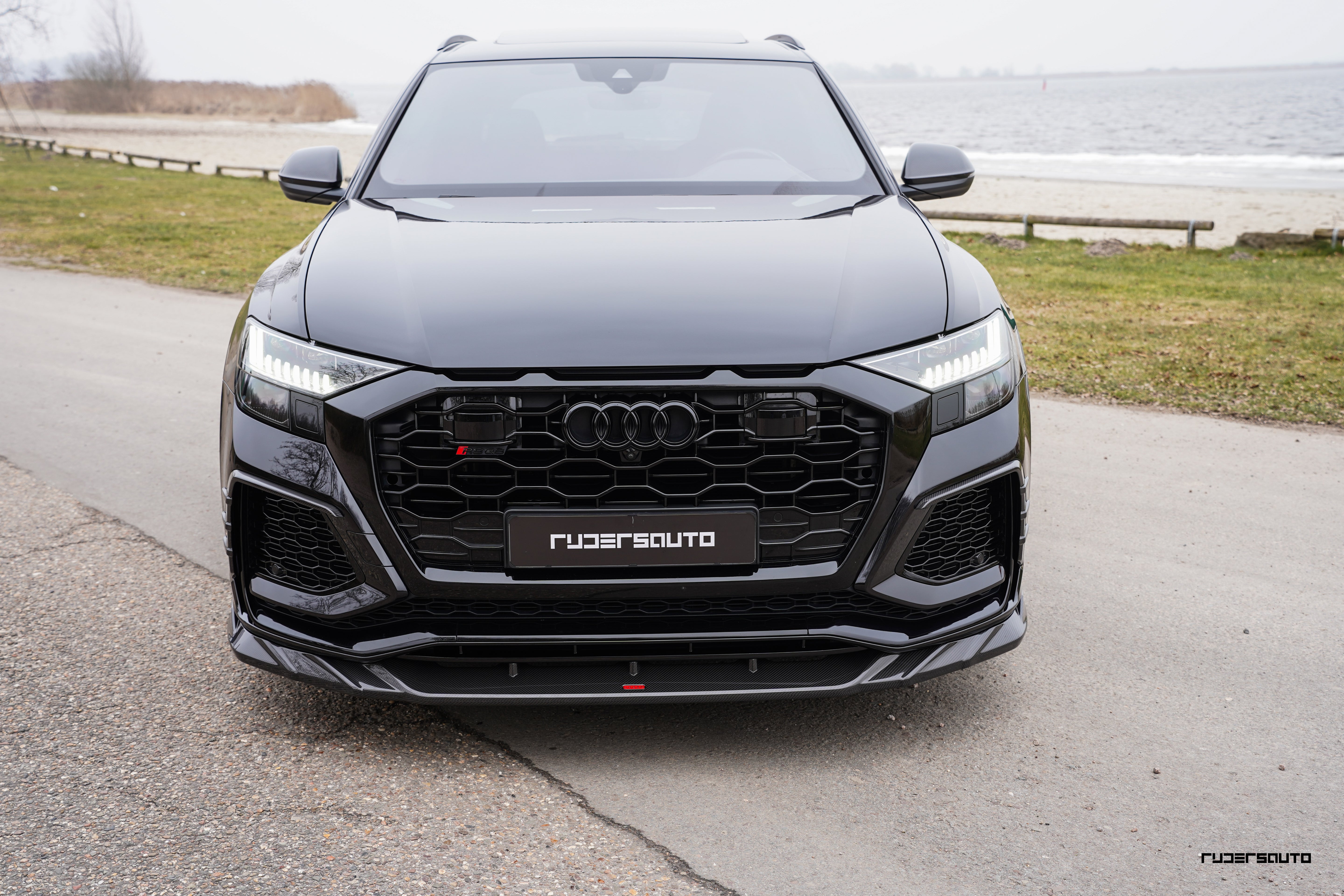 Urban carbon front splitter Audi RSQ8 (2019-2023)
