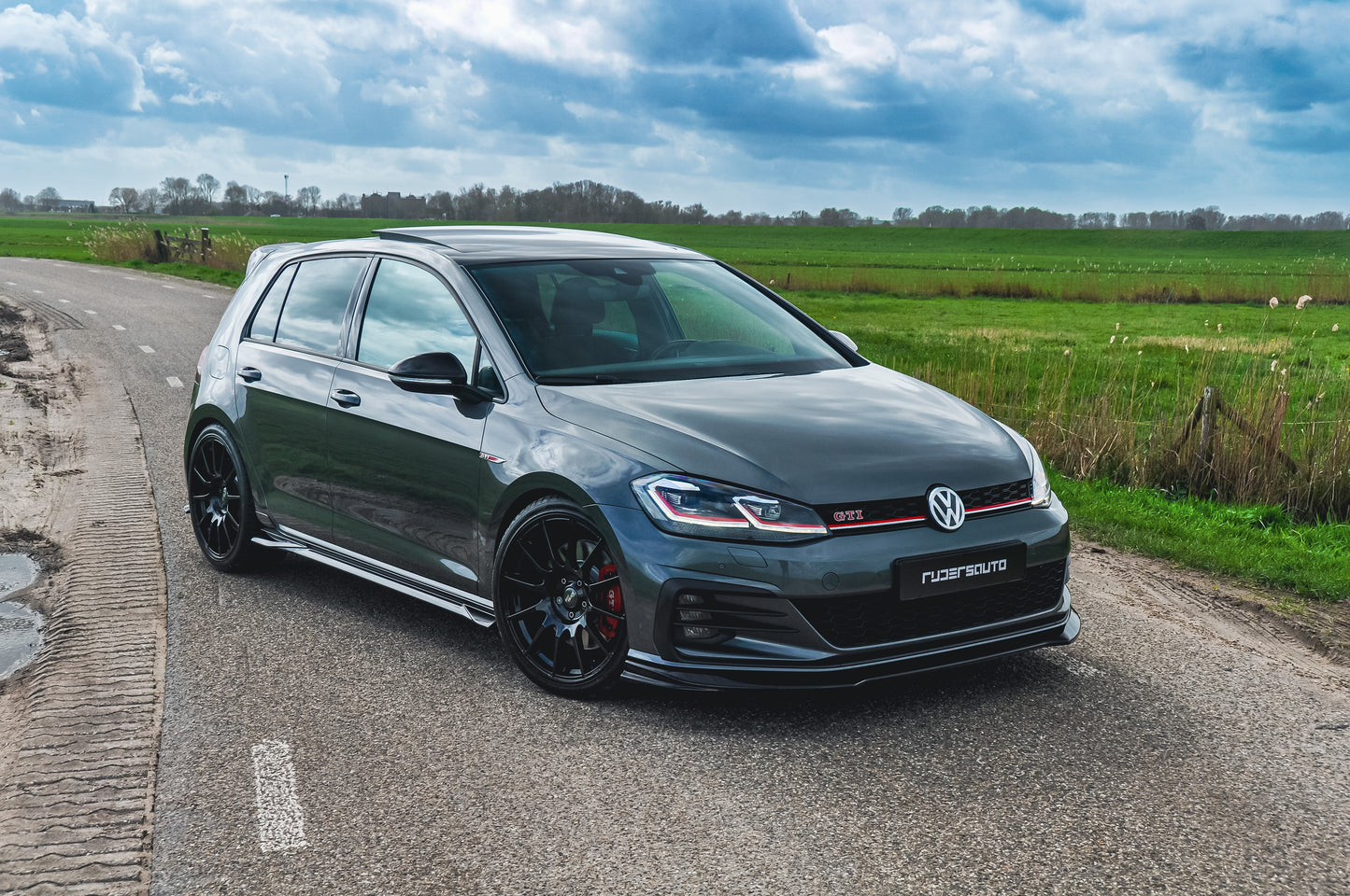 Front splitter VW Golf 7.5 GTI - Zaero Design (Facelift)