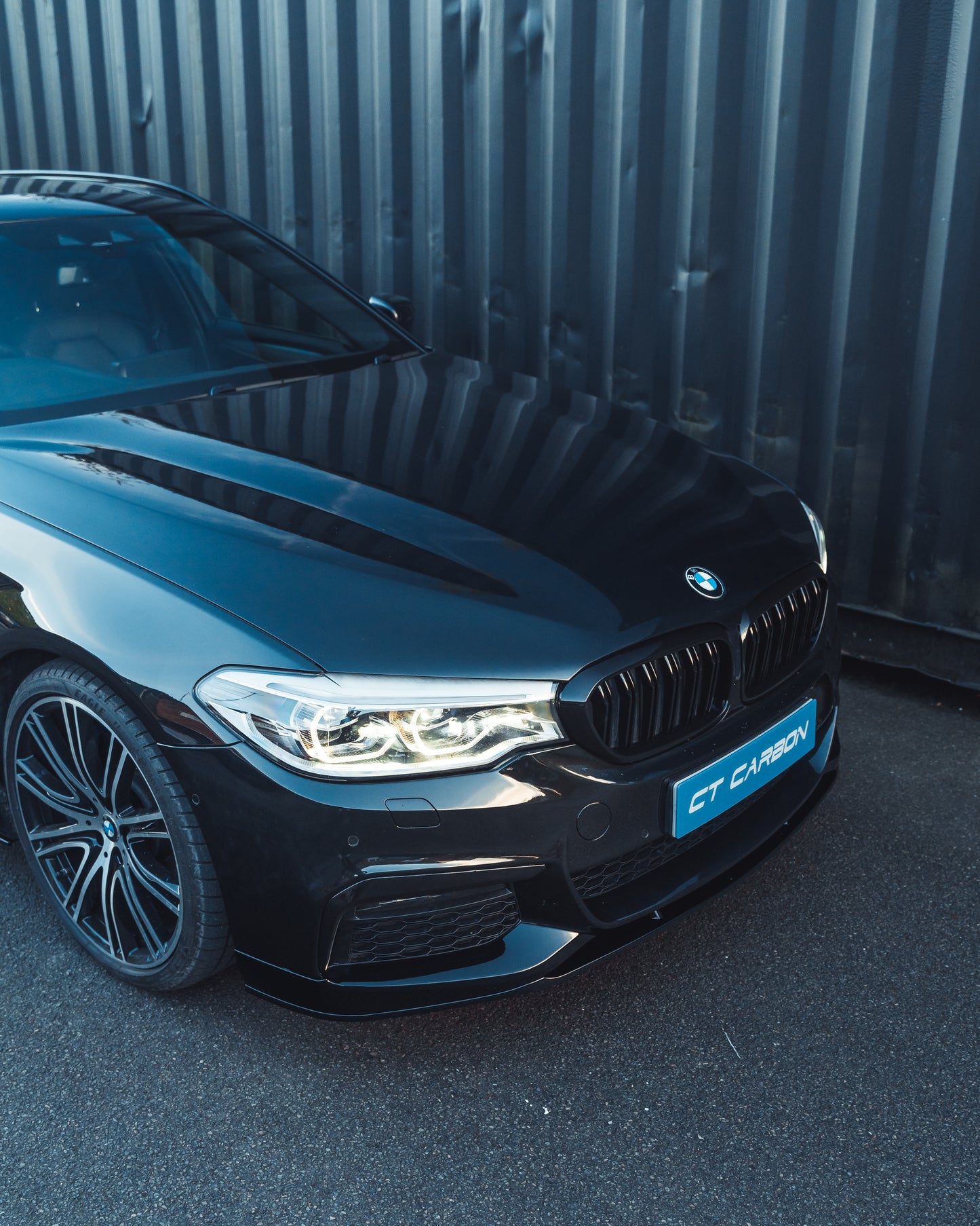 Front splitter hoogglans zwart BMW 5-serie G30/31 M-Performance style