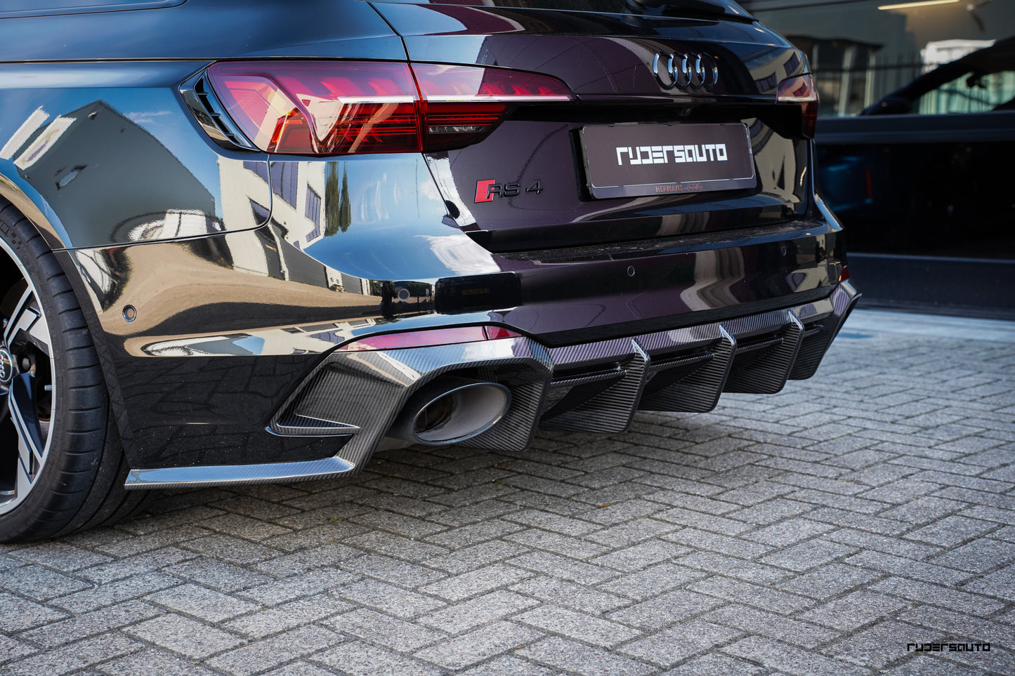 Carbon fibre diffuser Audi RS4 B9 & B9.5