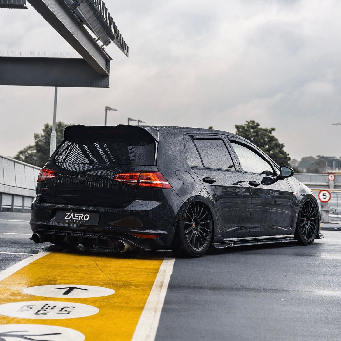 Diffuser VW Golf 7 GTI - Zaero Design