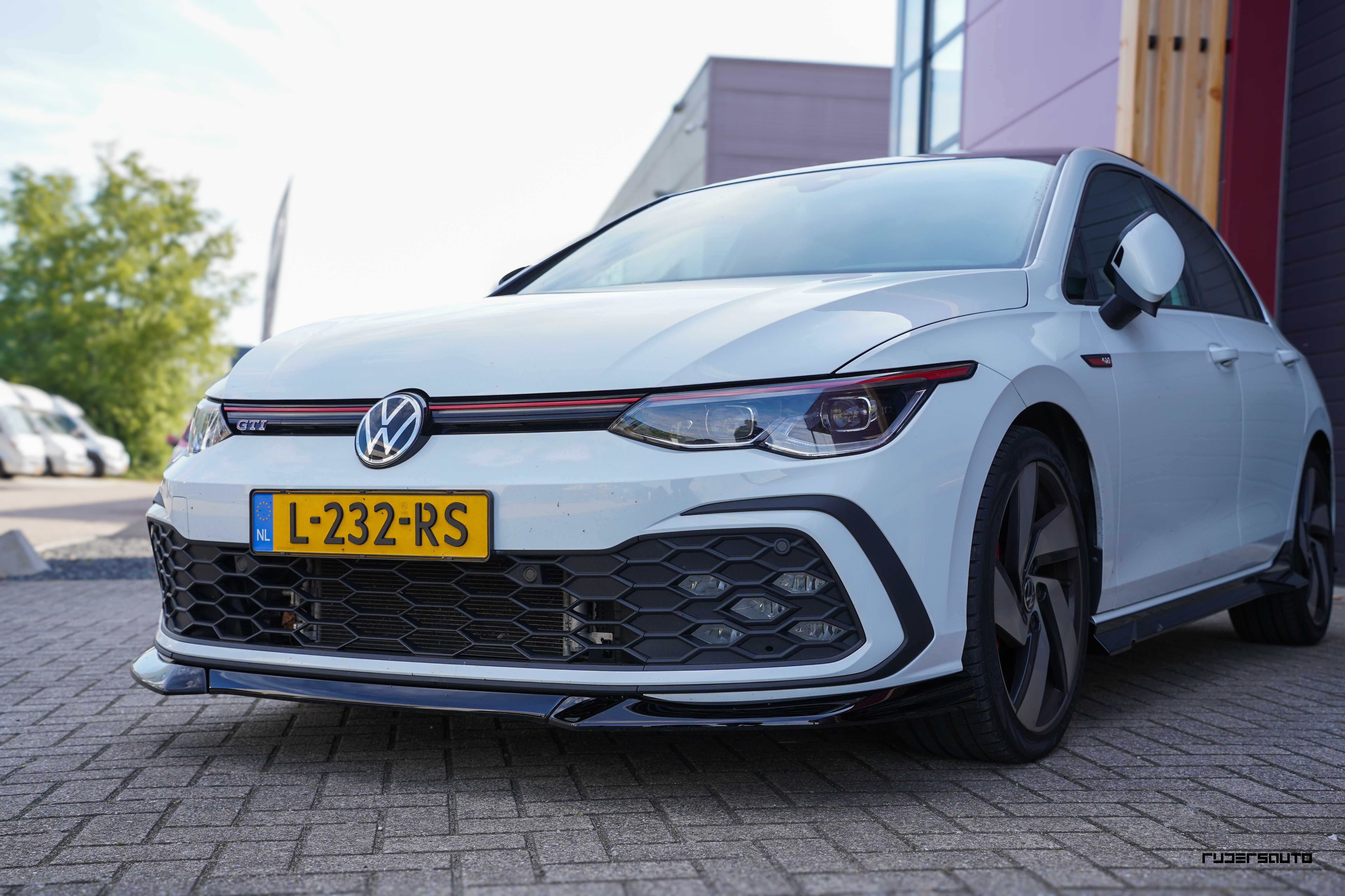 Front splitter VW Golf 8 - Zaero Design