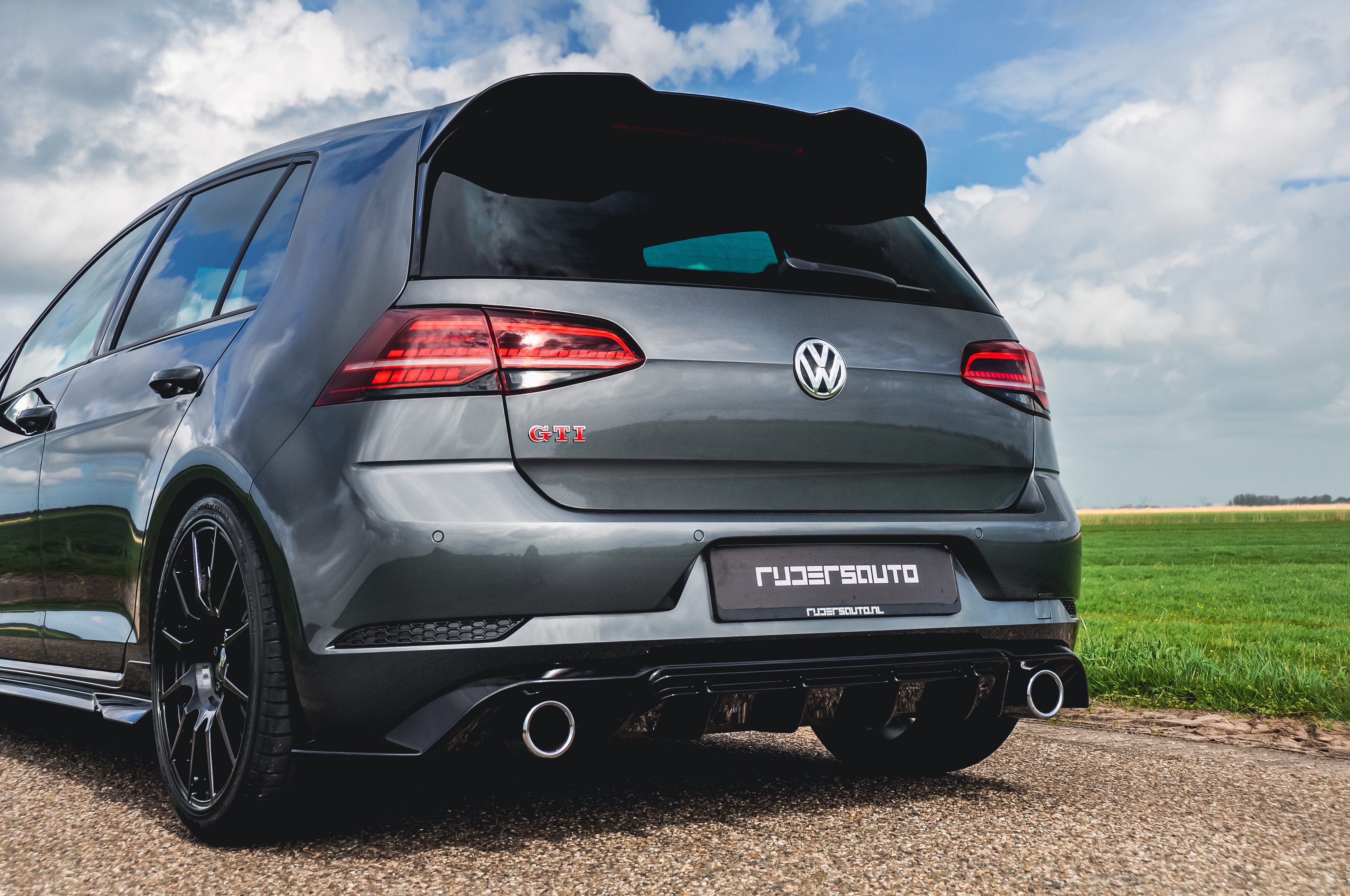 Rear spoiler VW Golf 7/7.5 - Zaero Design