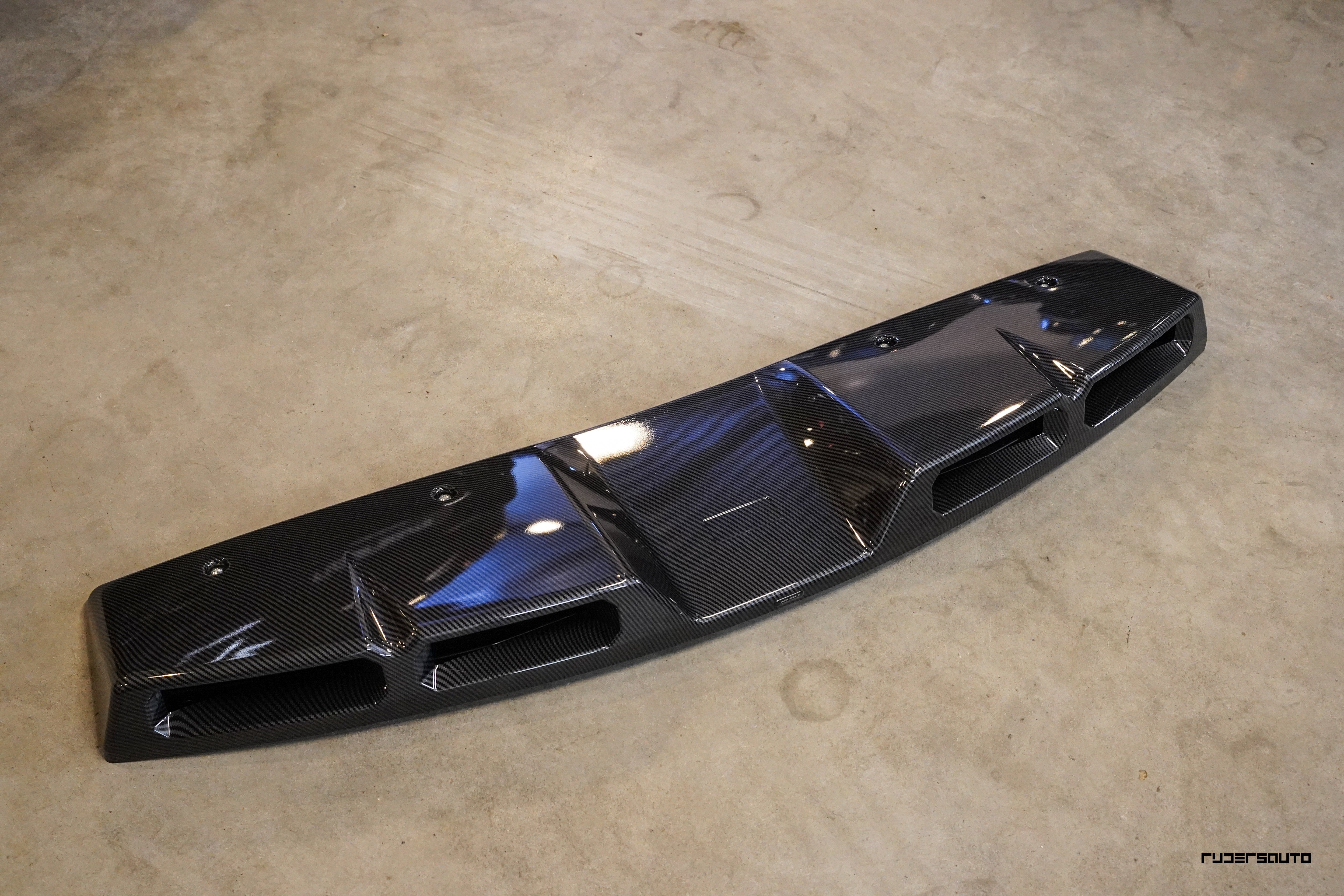 Land Rover Defender L663 90, 110 & 130 Dak Light Bar carbon fibre (2020+)