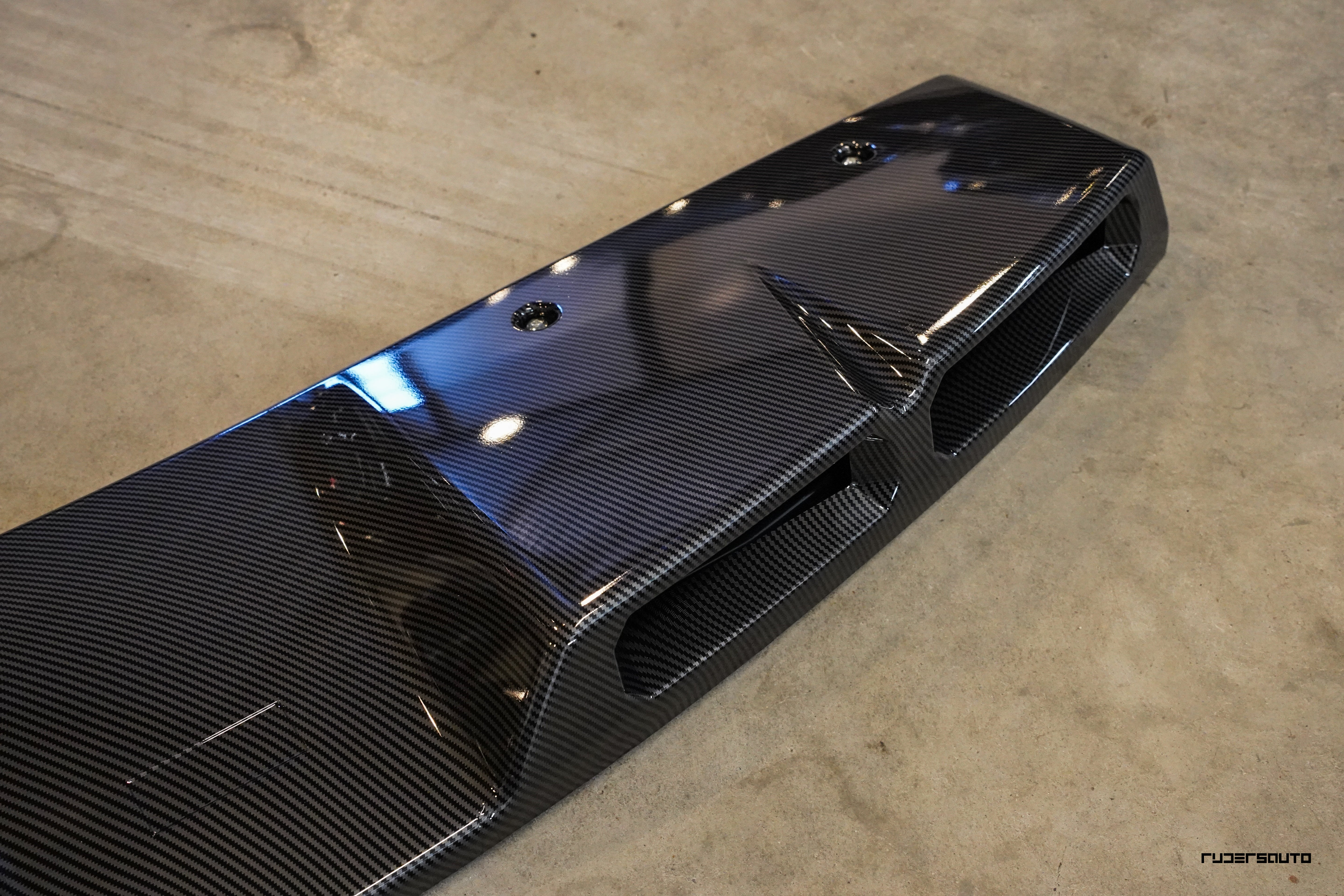 Land Rover Defender L663 90, 110 & 130 Dak Light Bar carbon fibre (2020+)