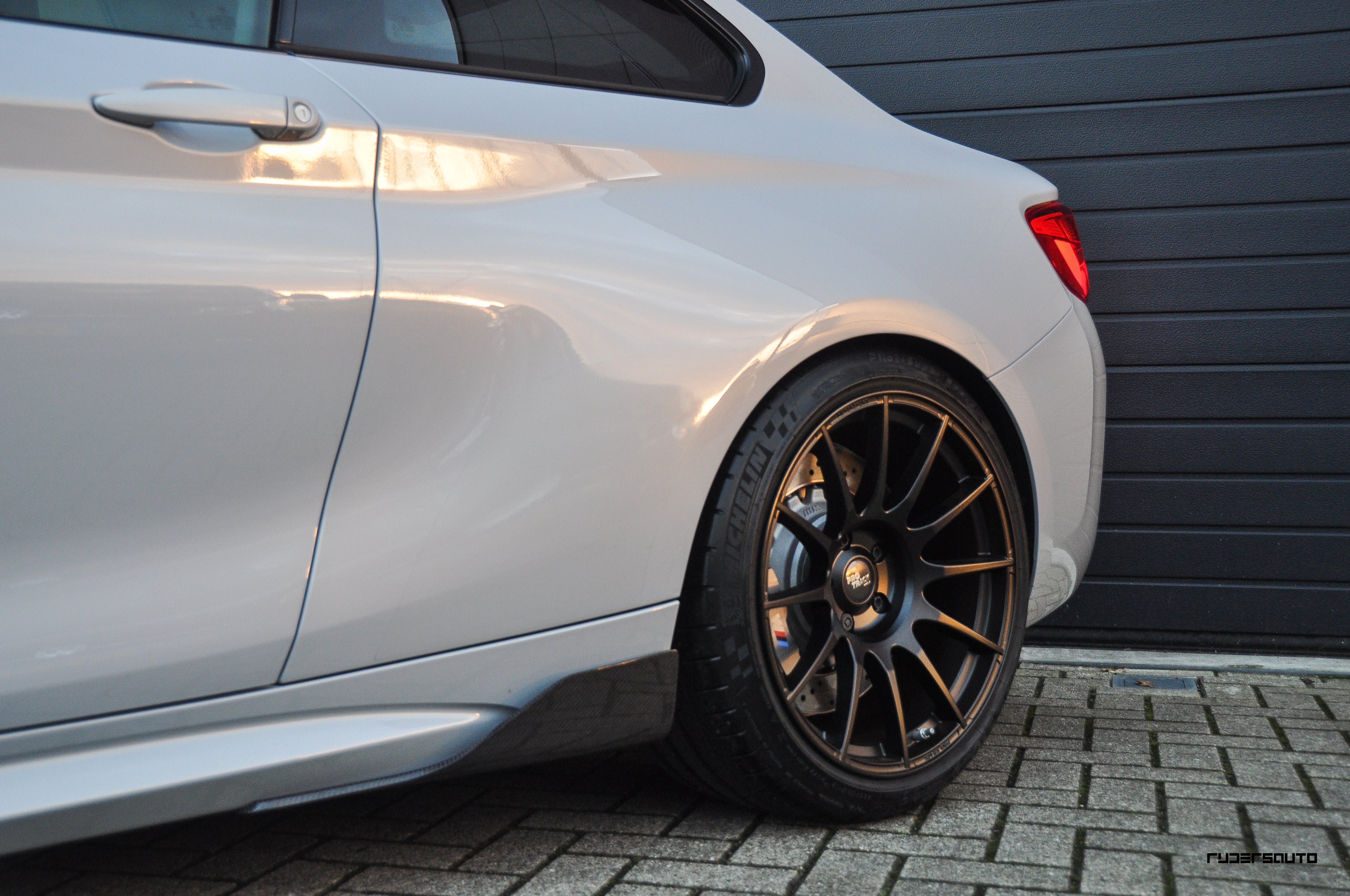 Side skirts carbon fibre M-Perfomance style BMW F87 M2/M2C