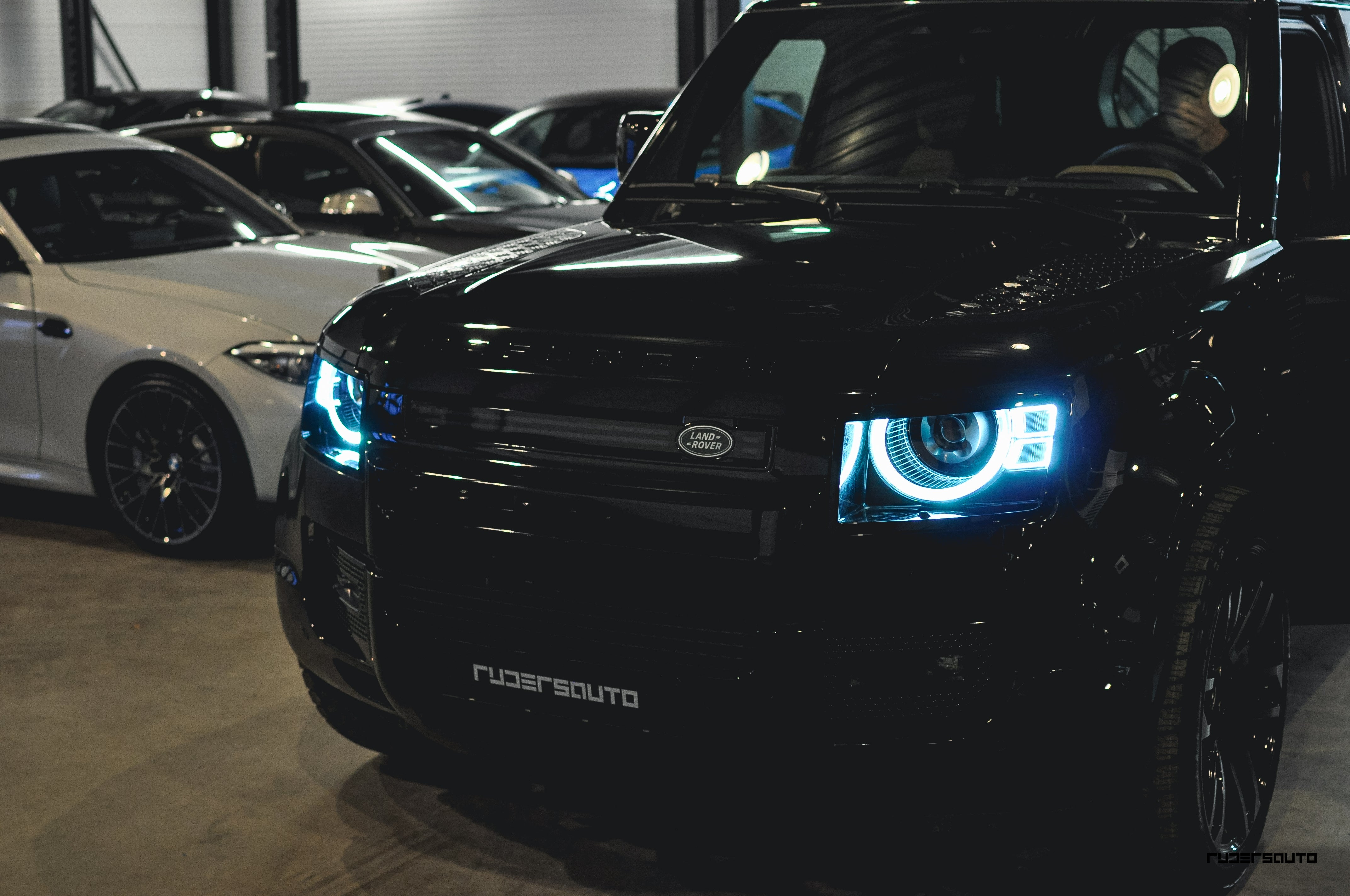 Land Rover Defender L663 90, 110 & 130 Voorbumper LED Grille (2020+)