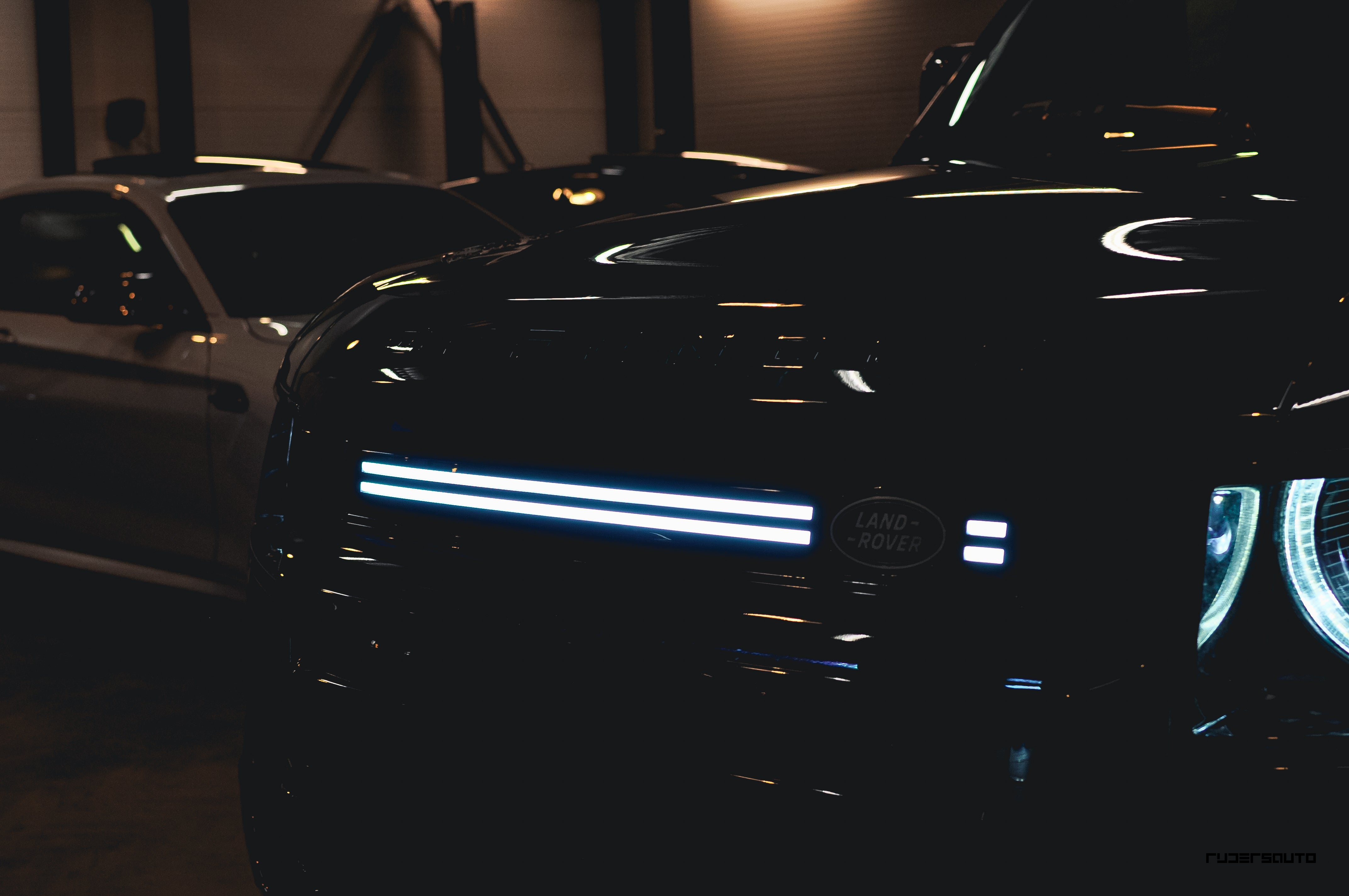 Land Rover Defender L663 90, 110 & 130 Voorbumper LED Grille (2020+)