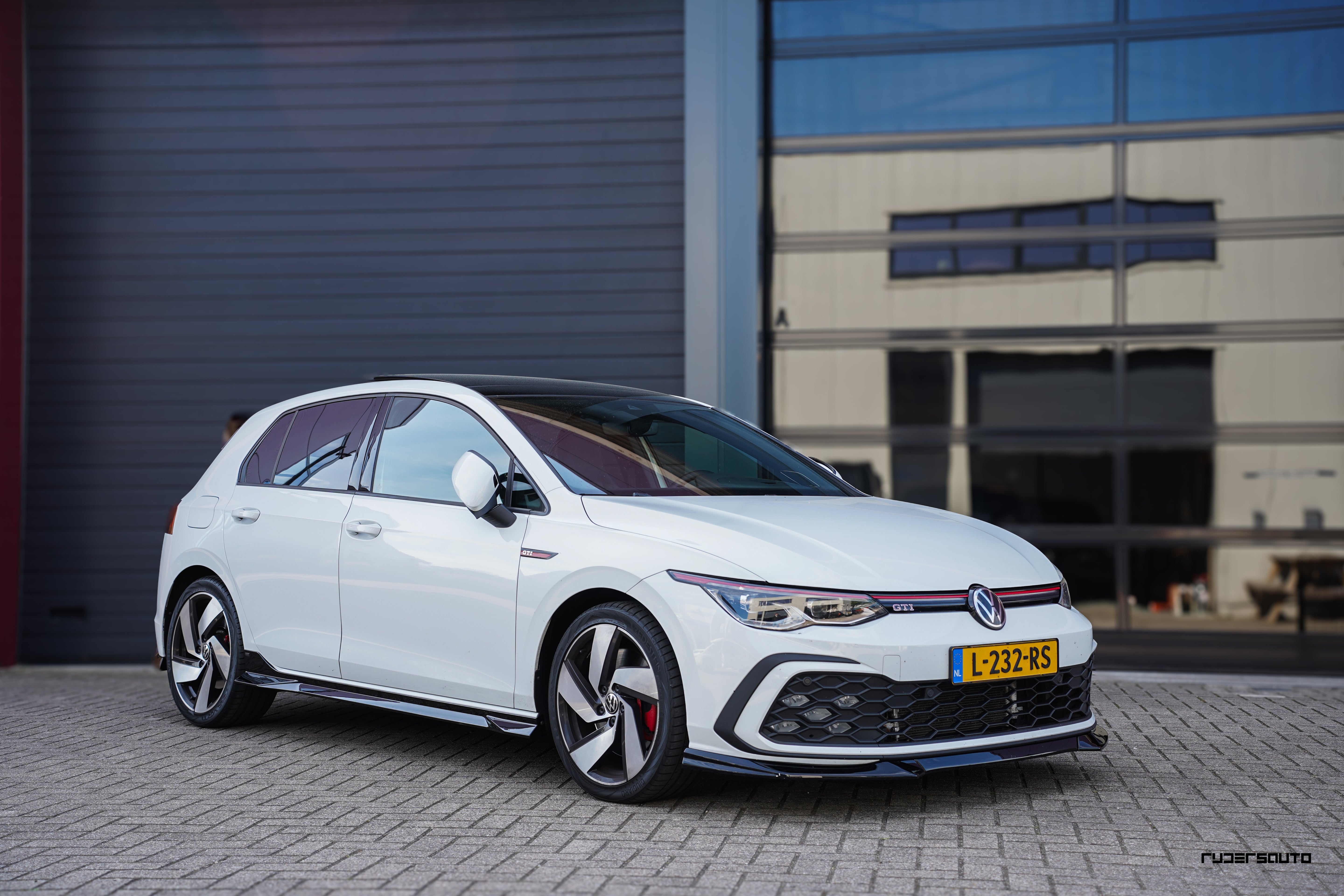 Front splitter VW Golf 8 - Zaero Design