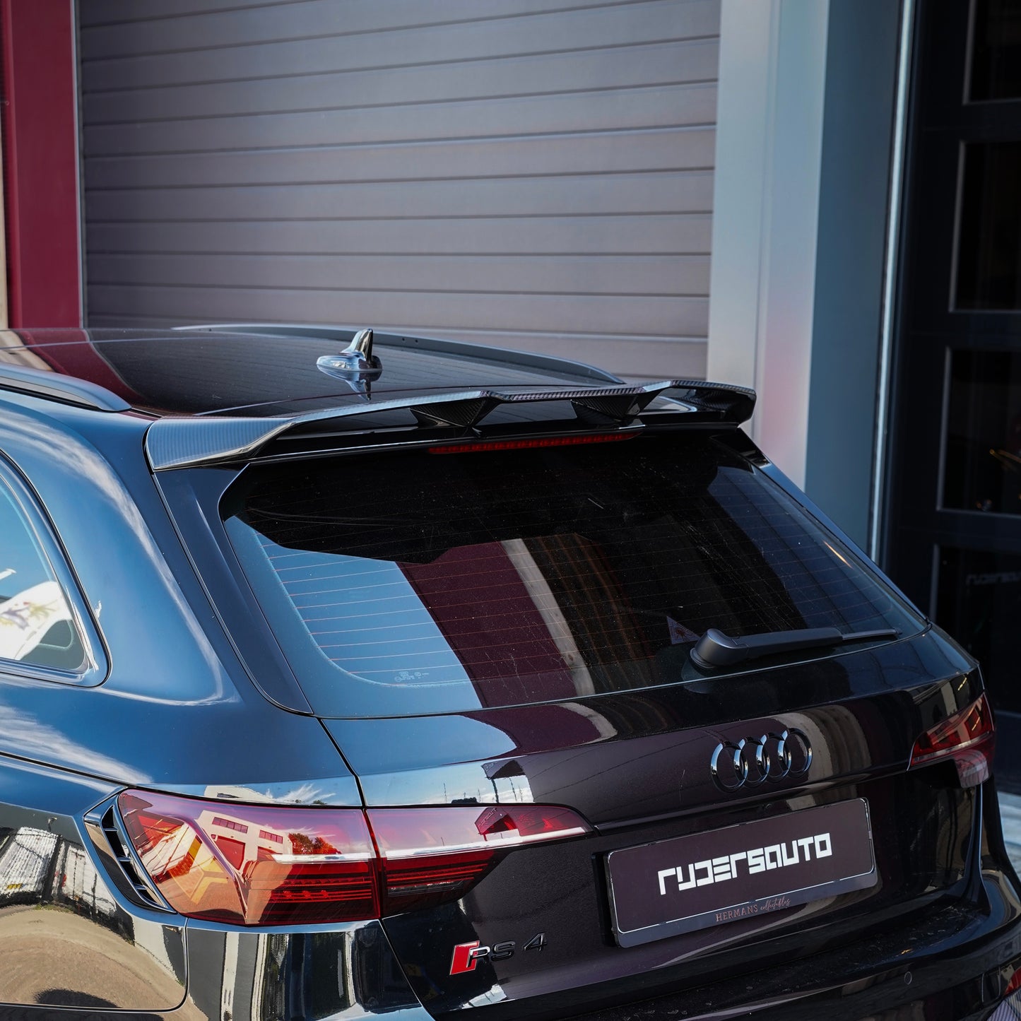 Carbon fibre spoiler Audi RS4 B9 & B9.5