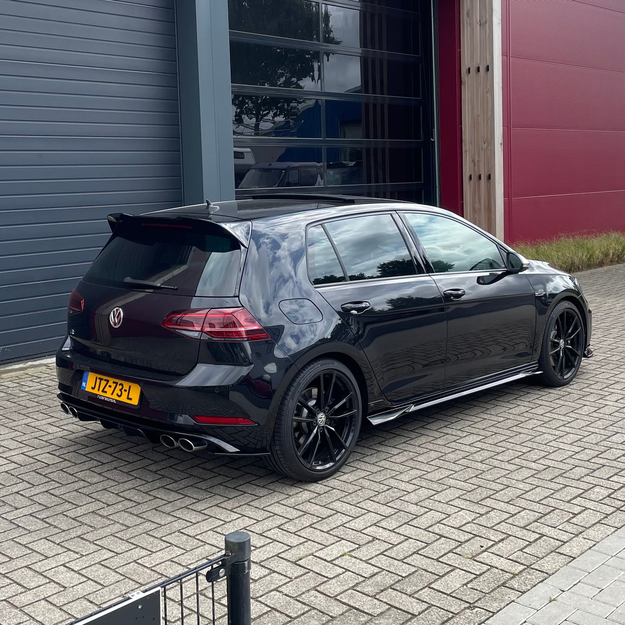 Diffuser VW Golf 7.5 R - Zaero Design