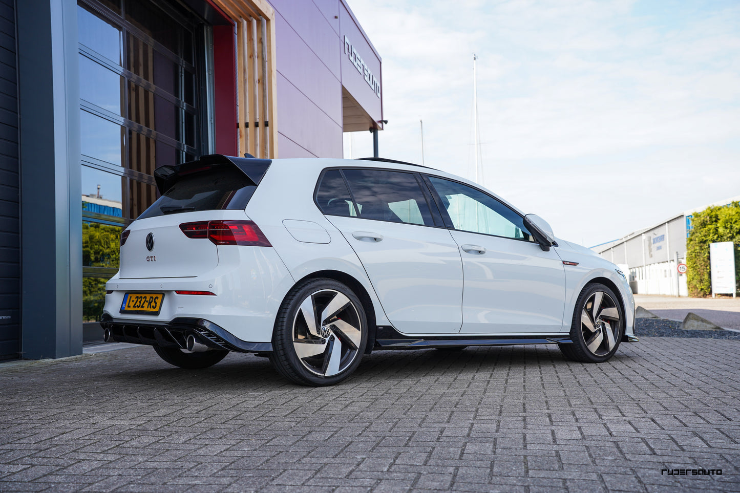 Diffuser VW Golf 8 - Zaero Design