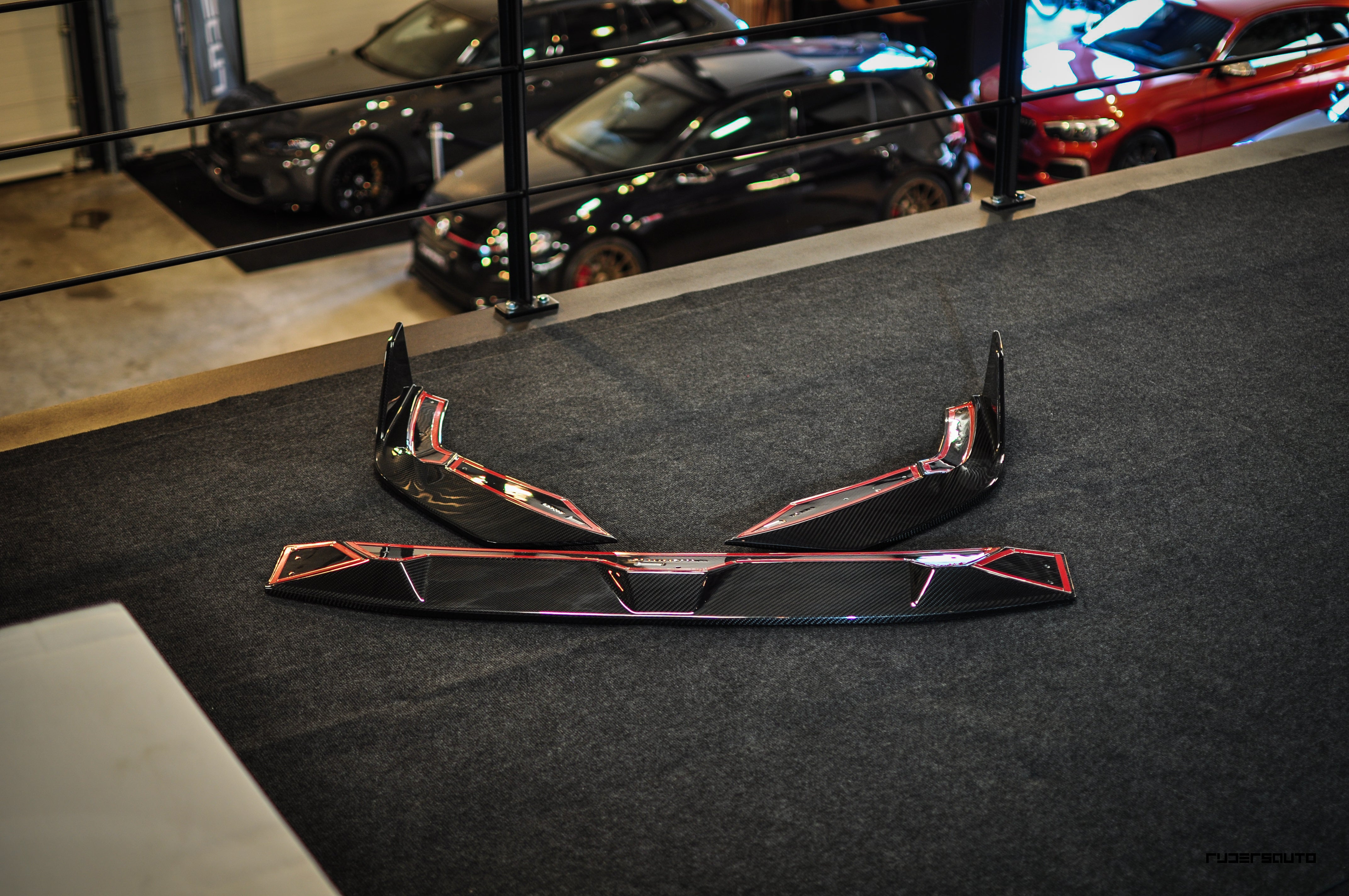 Carbon fibre front splitter Audi RS6/RS7 C8