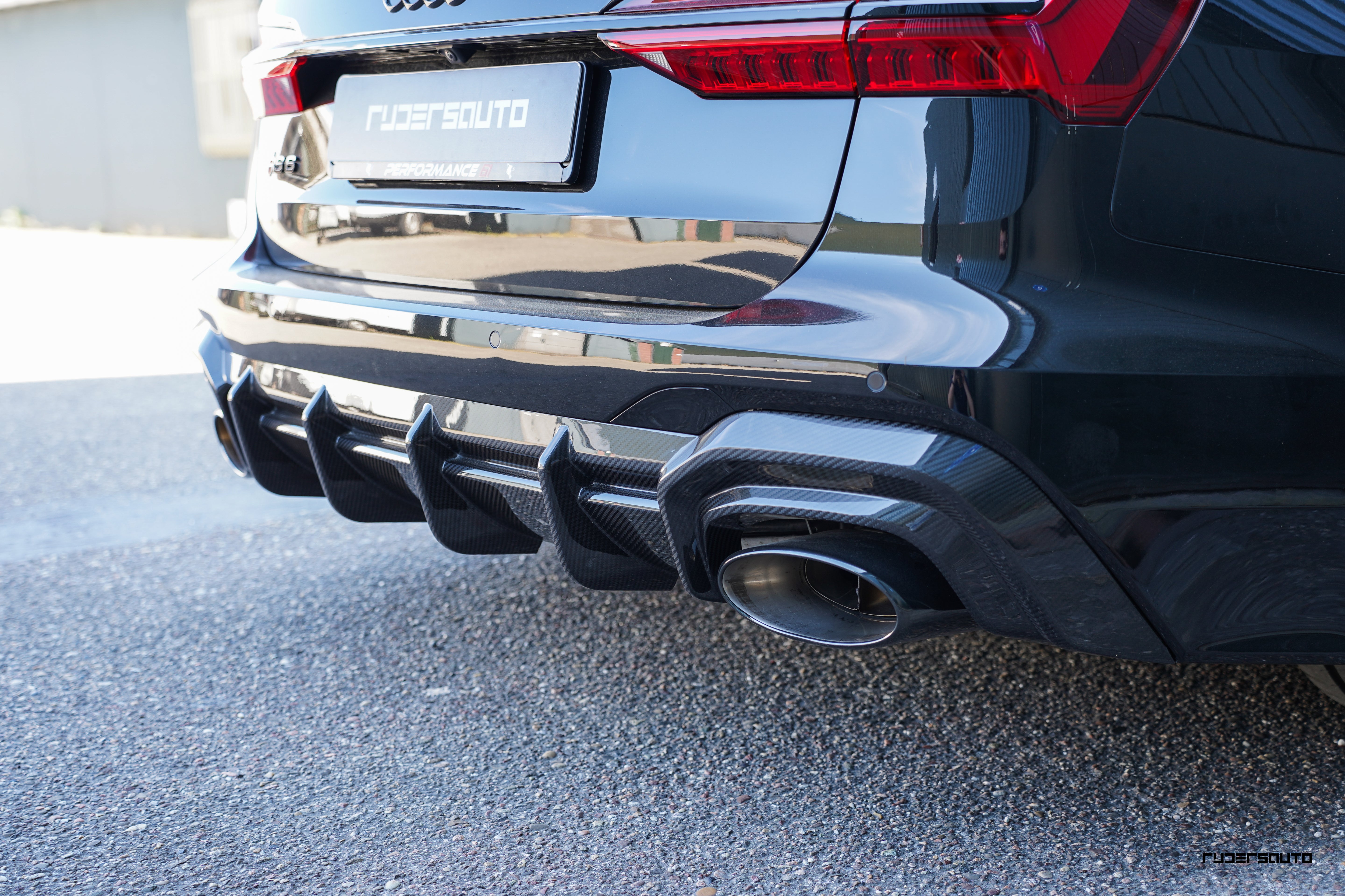 Carbon fibre diffuser Audi RS6/RS7 C8
