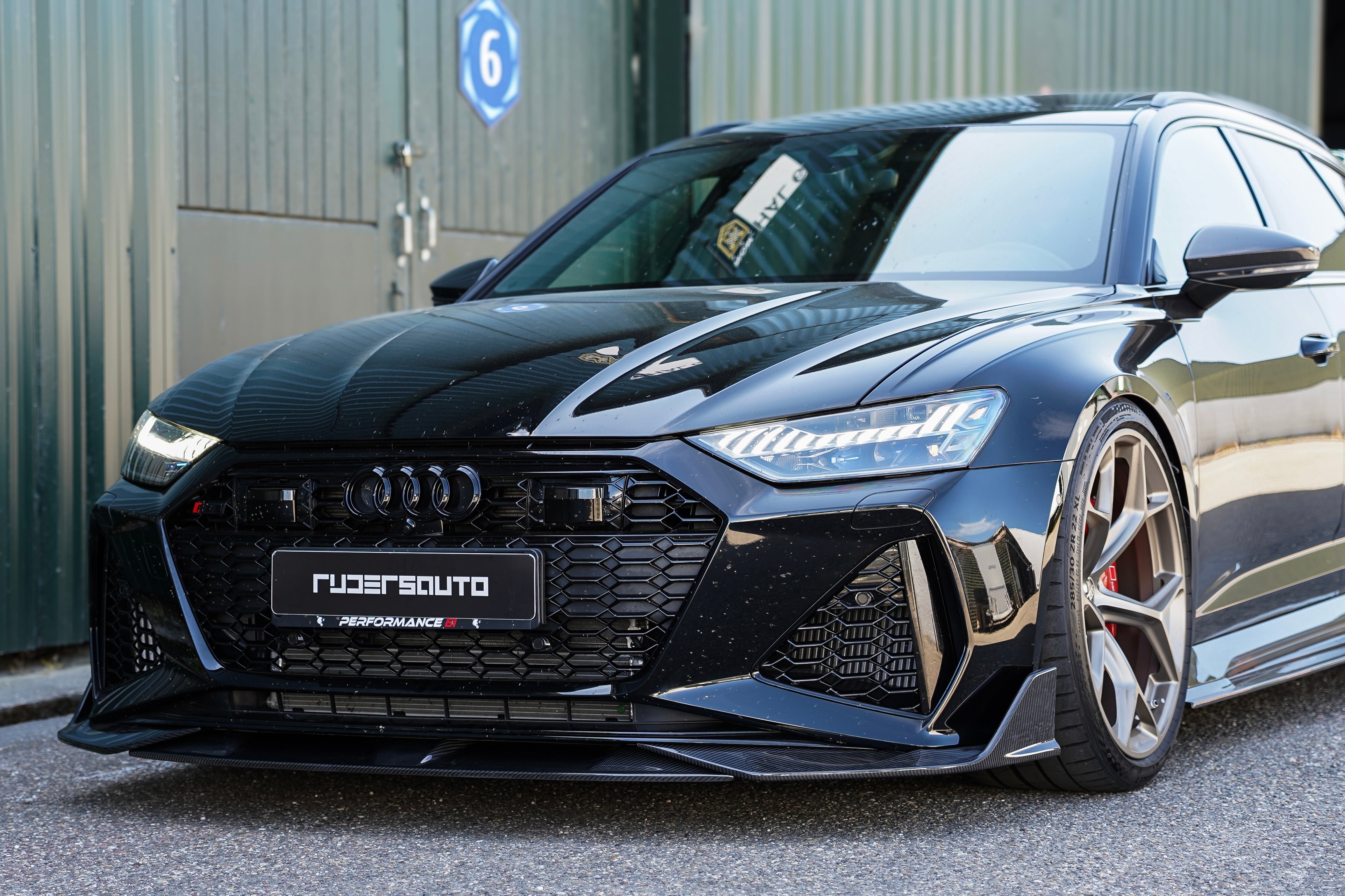 Carbon fibre front splitter Audi RS6/RS7 C8