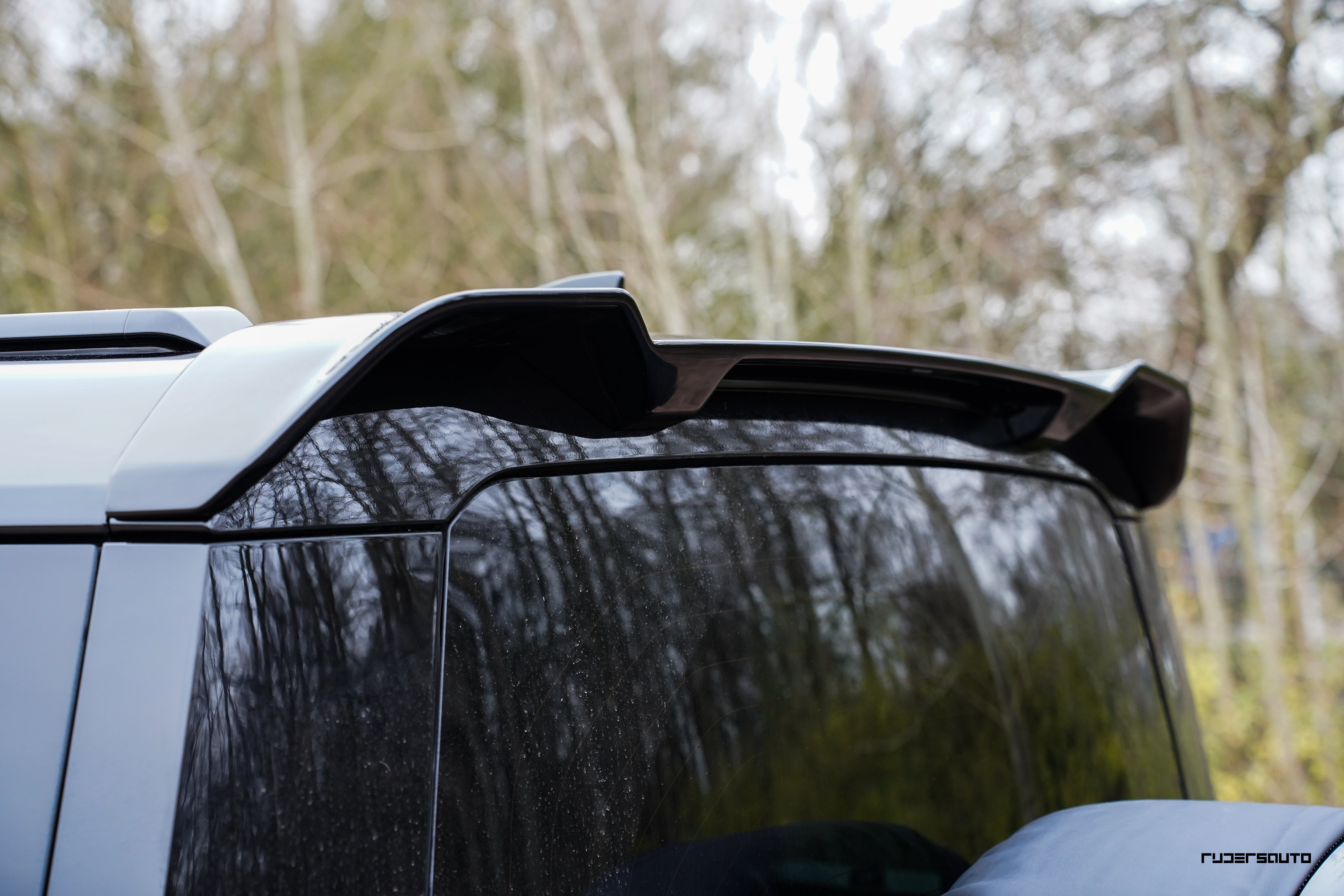 Land Rover Defender L663 90, 110 & 130 Dak Spoiler Hoogglans Zwart (2020+)