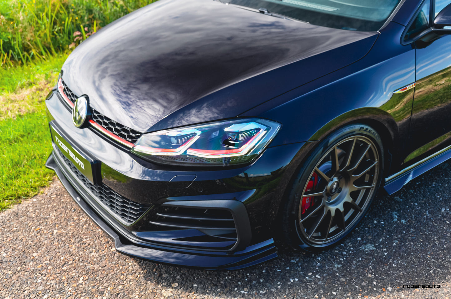 Front splitter VW Golf 7.5 GTI - Zaero Design (Facelift)