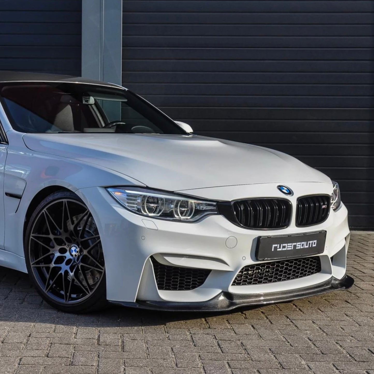 Front splitter carbon fibre V-Style BMW M3/M4 (F80/F82/F83)