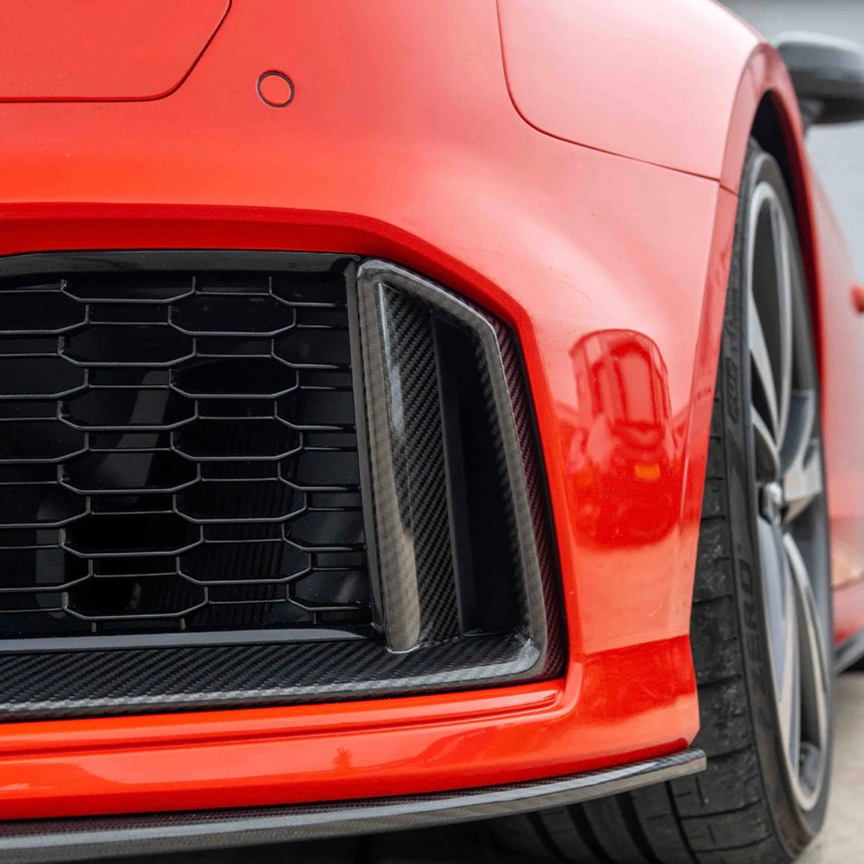 Carbon fibre bumper trim Audi RS3 8V Facelift