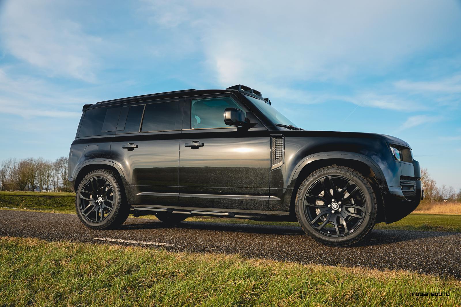 Land Rover Defender L663 110 Side Bars / Side Steps (2020+)