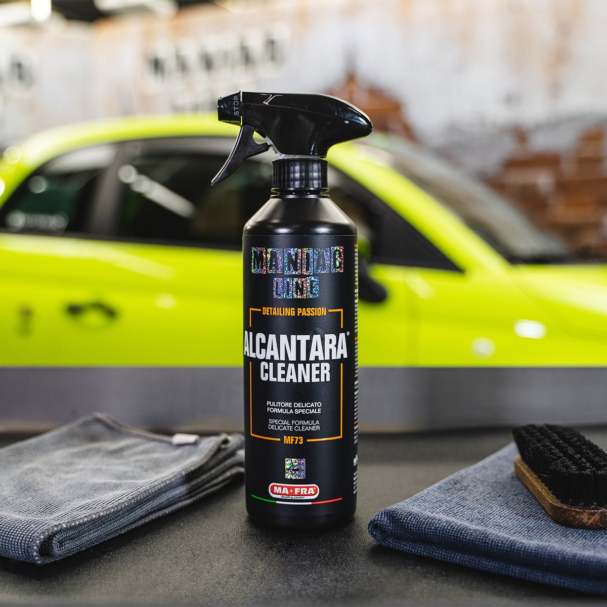 Maniac Alcantara cleaner